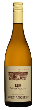 Grüner Veltliner, Kies Weingut Kurt Angerer, Kamptal Austria. Grüner Veltliner, Kies Weingut Kurt Angerer, Kamptal Austria.