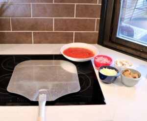 Making the Swedish capricciosa pizza, step 1.